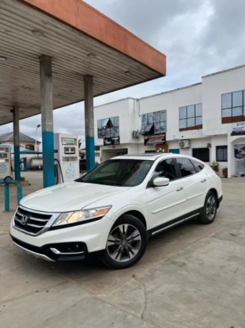 Honda Crosstour   - 2013