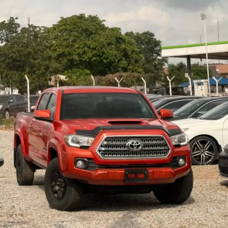 TOYOTA Tacoma   - 2016