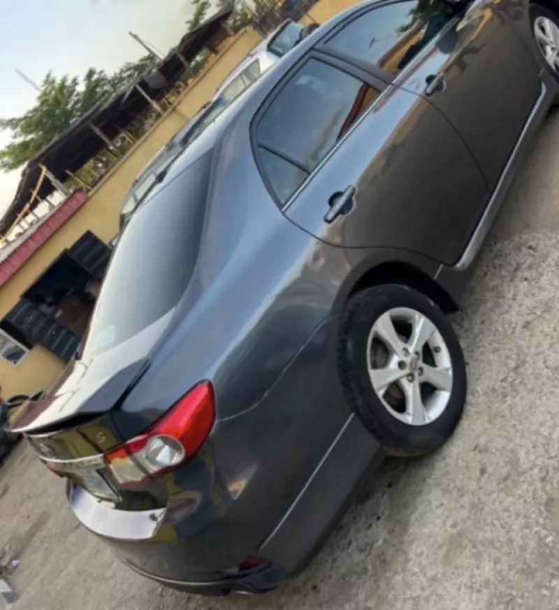 Toyota Corolla   - 2011