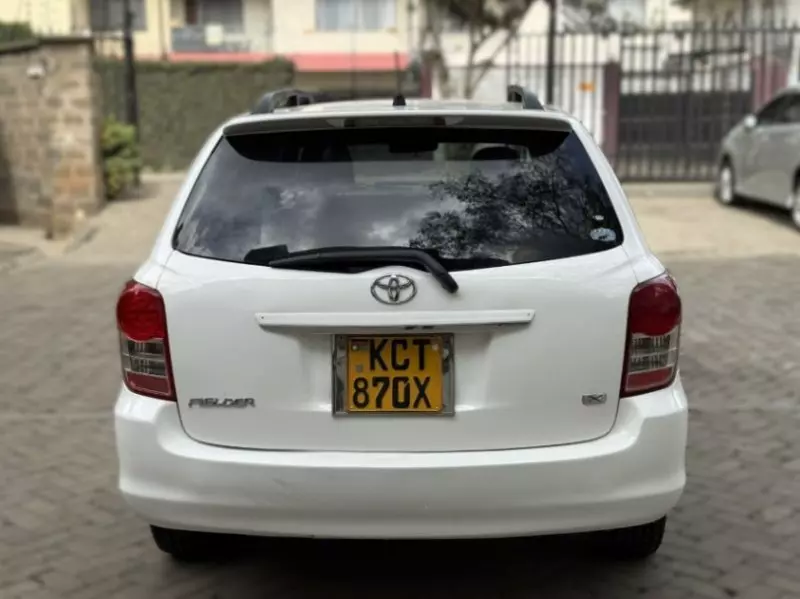 TOYOTA Fielder - 2012
