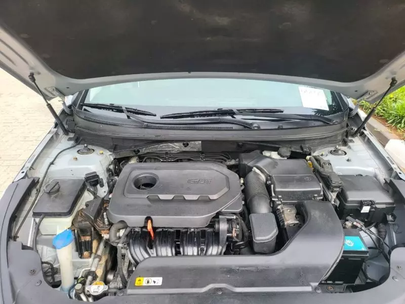 Hyundai Sonata   - 2015