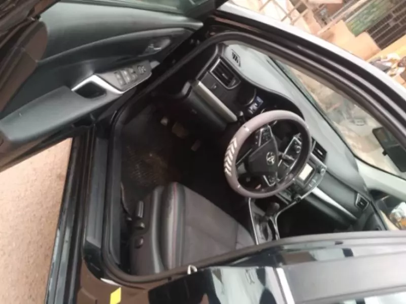 TOYOTA Camry - 2016