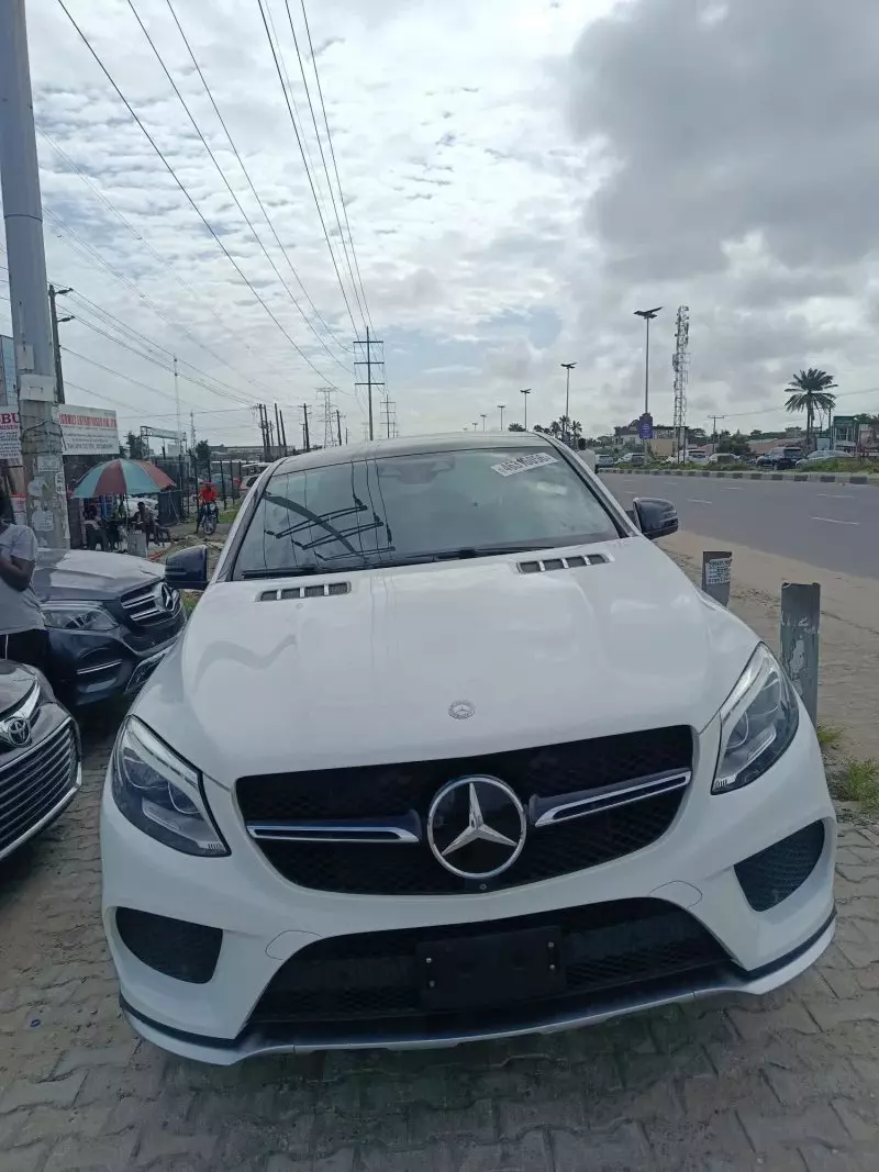 Mercedes-Benz GLE-Class   - 2016