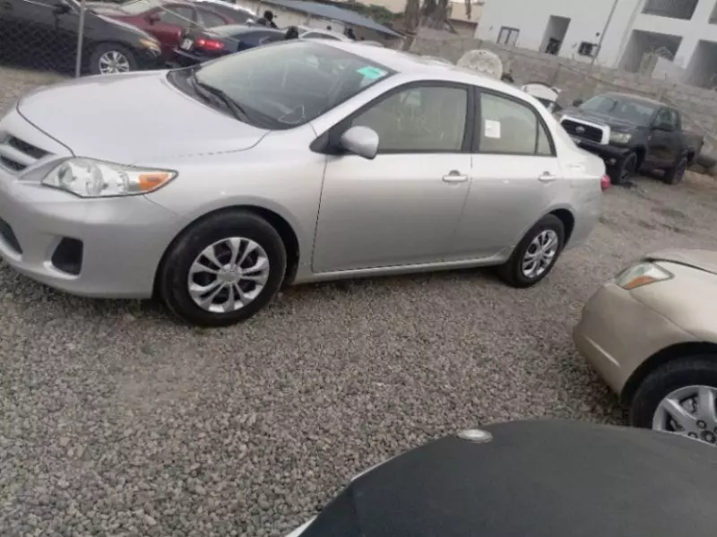 Toyota Corolla   - 2011