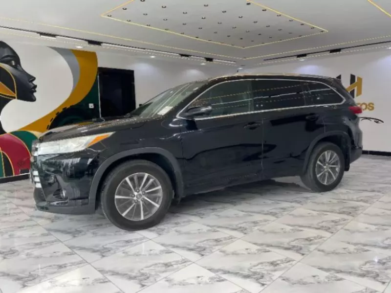 Toyota Highlander   - 2018