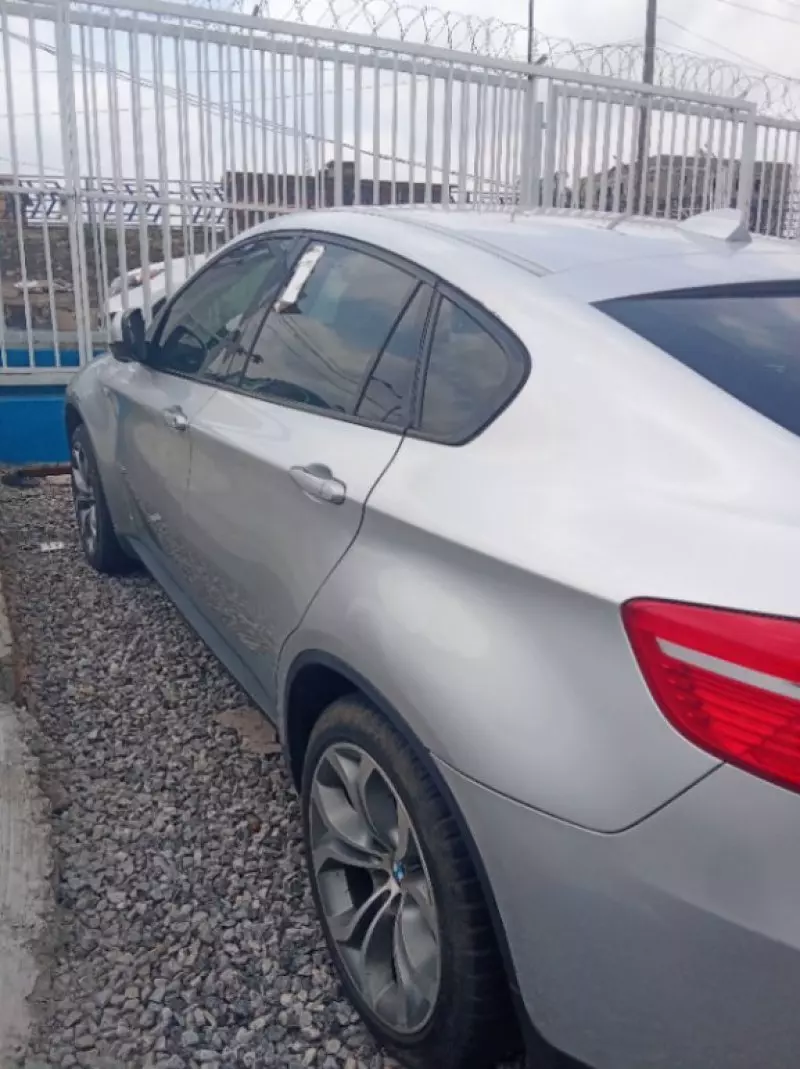 BMW X6   - 2012