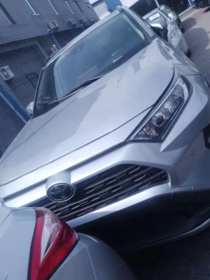 Toyota RAV 4   - 2019