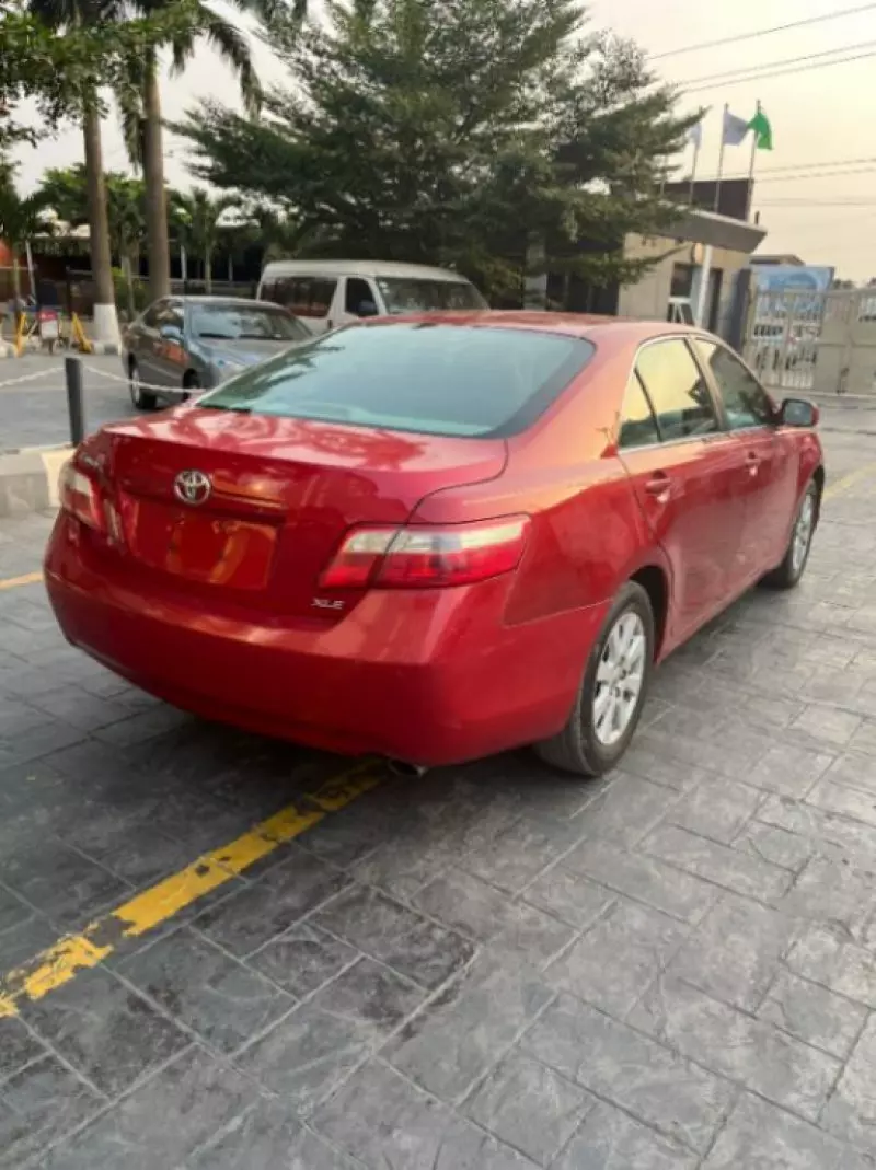 Toyota Camry   - 2008