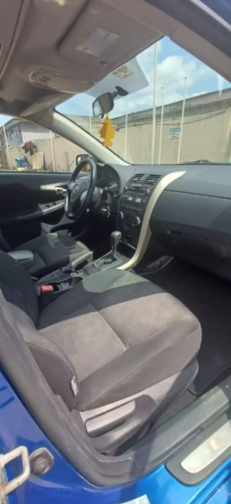 Toyota Corolla   - 2010