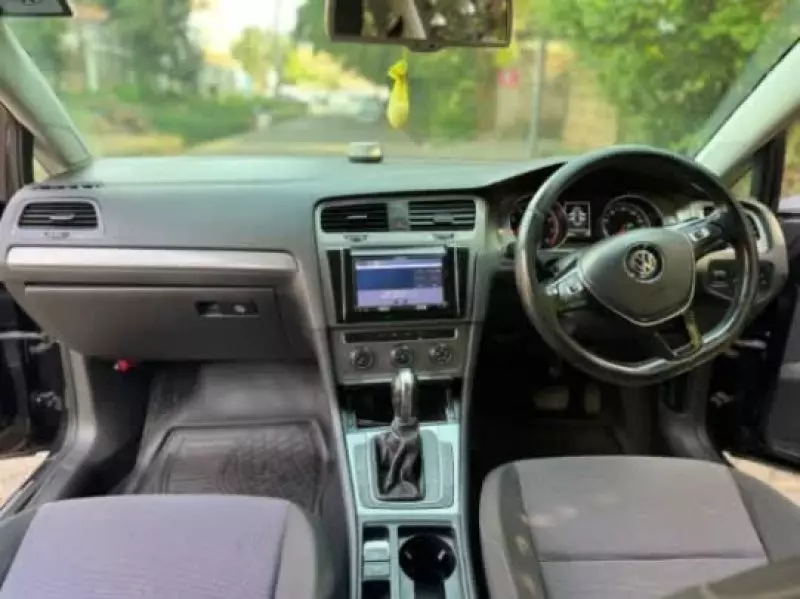 Volkswagen Golf   - 2014