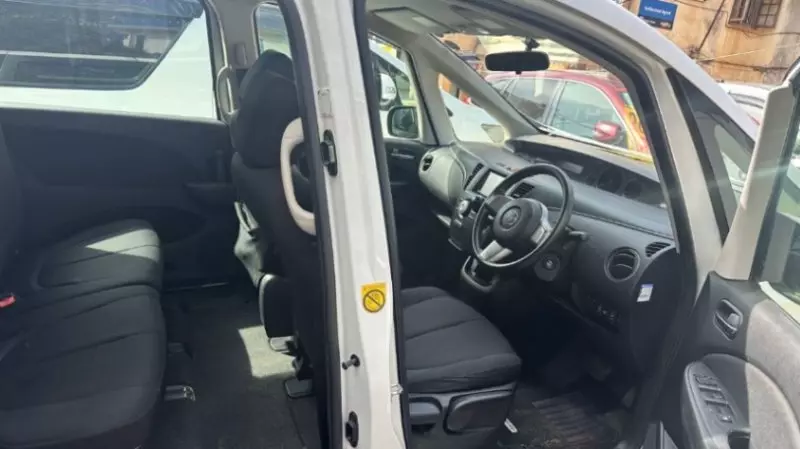 Mazda Biante   - 2011