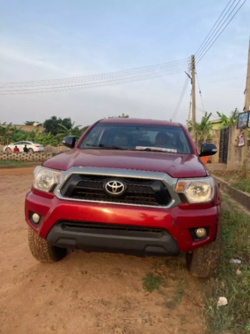 Toyota Tacoma   - 2015