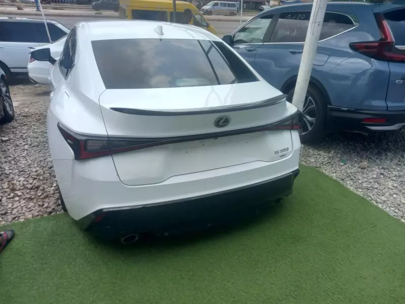 Lexus IS 350   - 2023