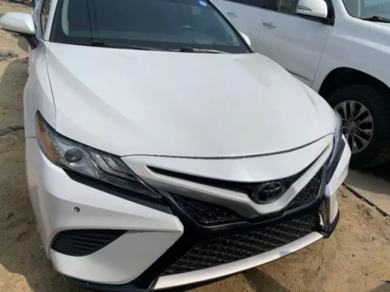 Toyota Camry   - 2018