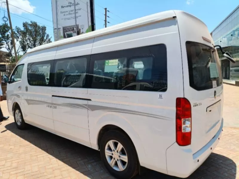 TOYOTA Hiace   - 2013