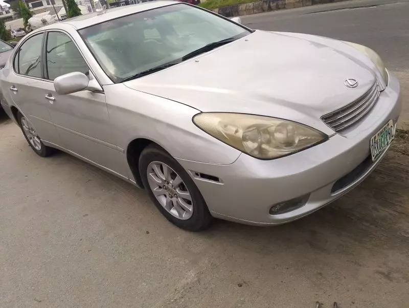 Lexus ES 330   - 2004