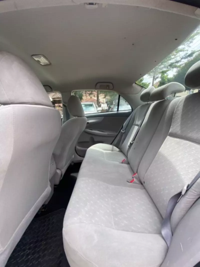 TOYOTA Corolla   - 2010