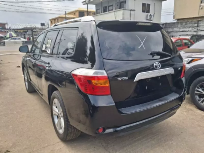 Toyota Highlander   - 2009