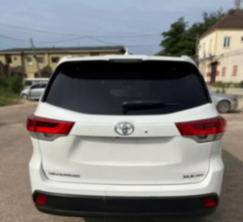 Toyota Highlander   - 2018