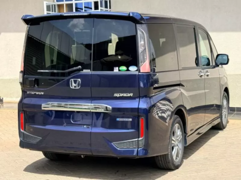 Honda Stepwgn Spada   - 2018