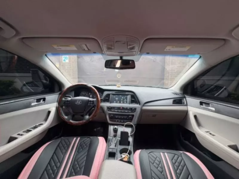 Hyundai Sonata   - 2012