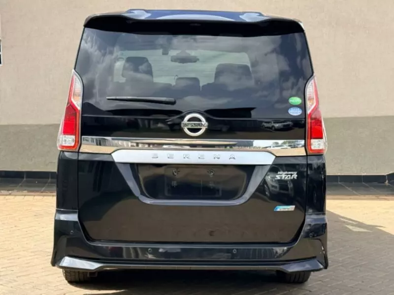 Nissan Serena Hybrid    - 2018