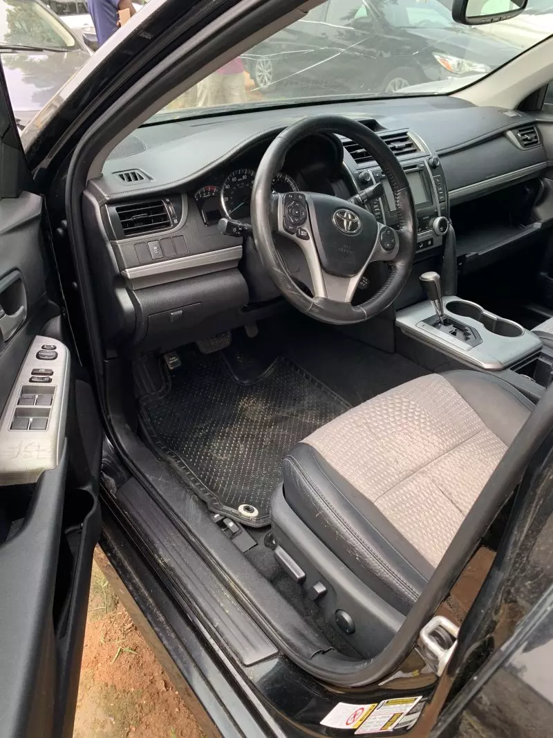 Toyota Camry   - 2012