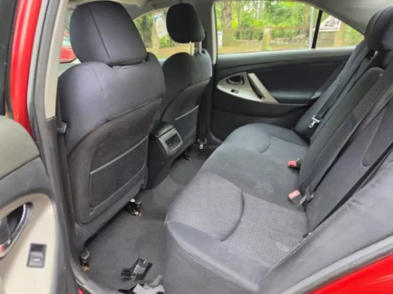 TOYOTA Camry - 2010