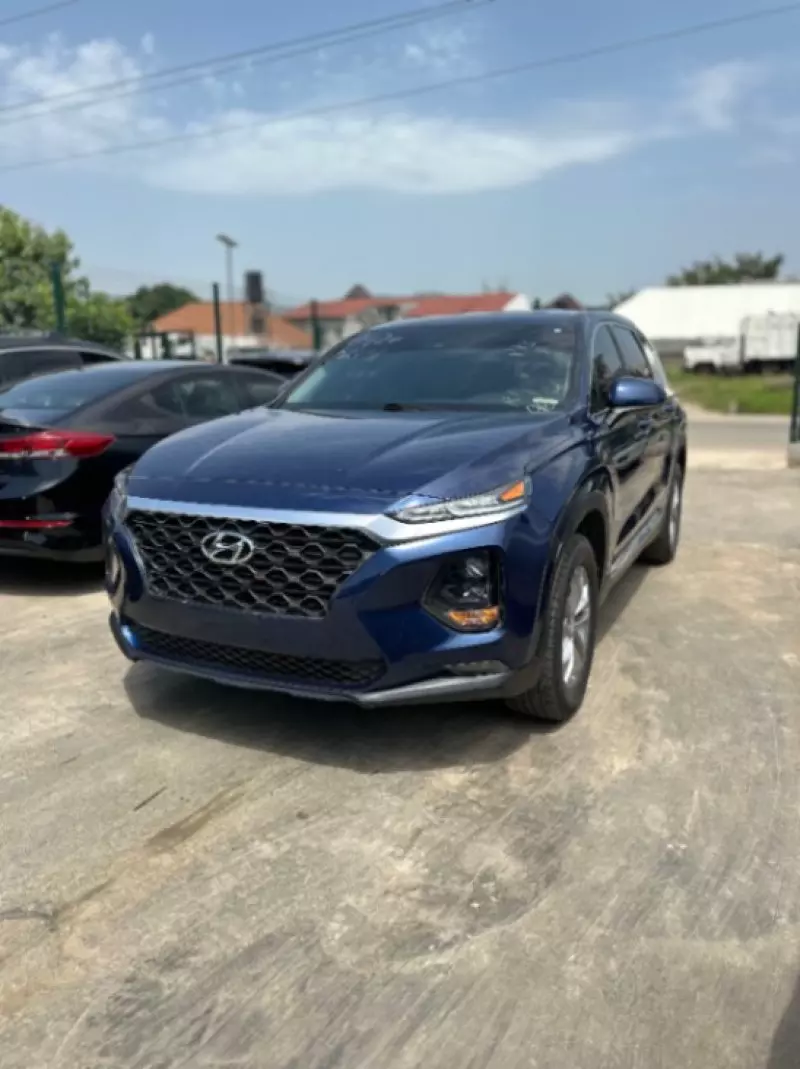 Hyundai Santa Fe   - 2019