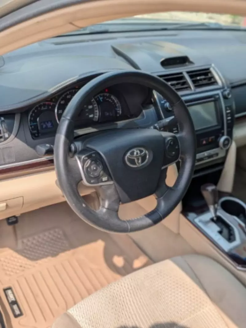 Toyota Camry   - 2013
