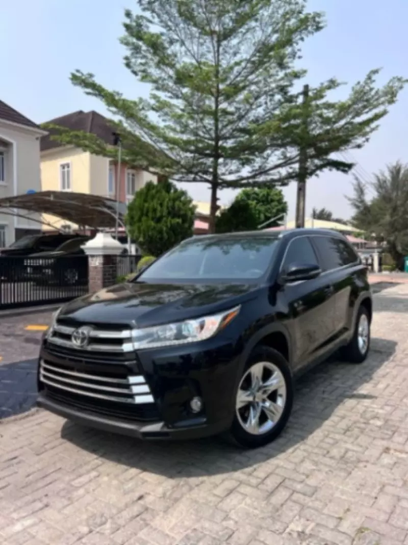 Toyota Highlander   - 2015