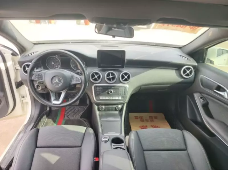 Mercedes-Benz A200   - 2017
