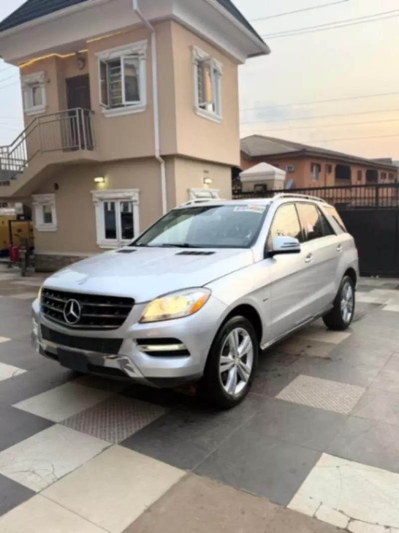 Mercedes-Benz ML 350   - 2012