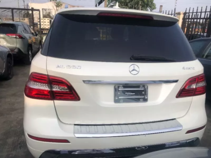 Mercedes-Benz ML 550   - 2014