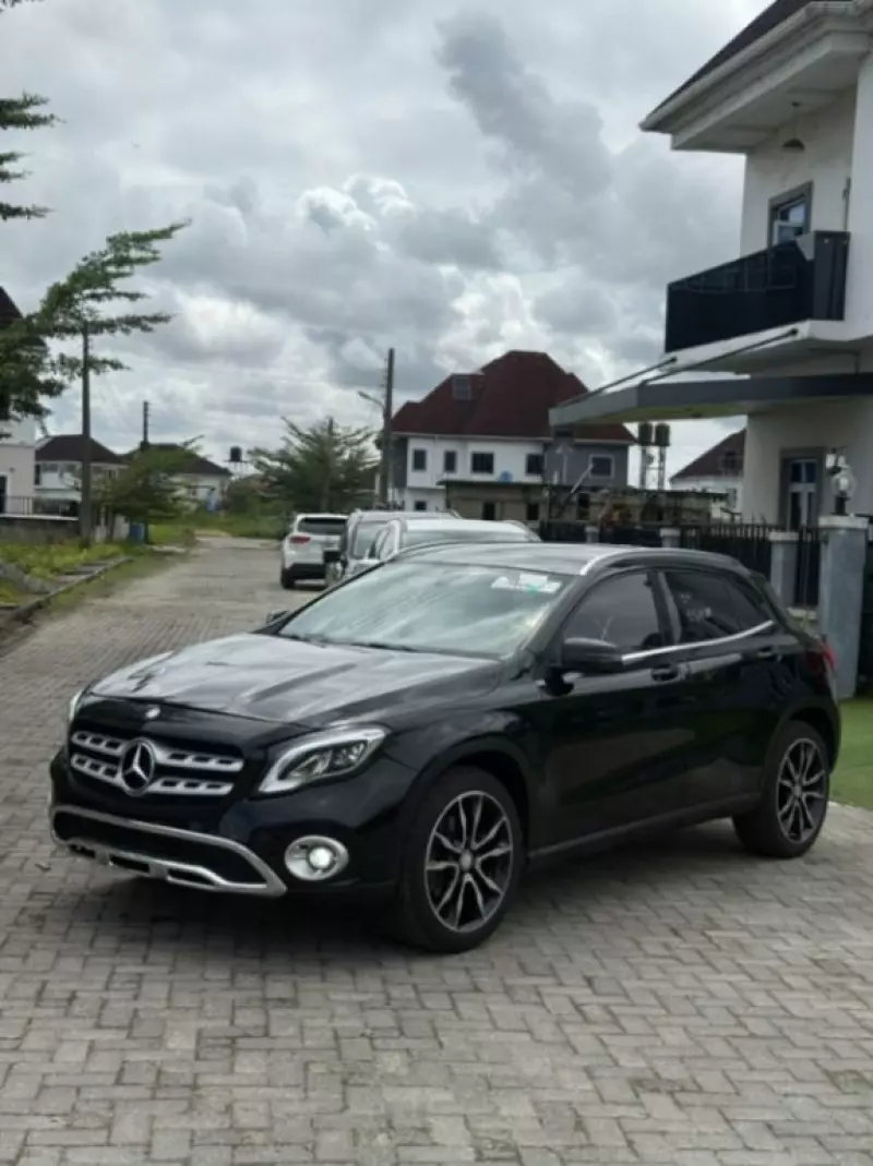 Mercedes-Benz Gla-class   - 2019