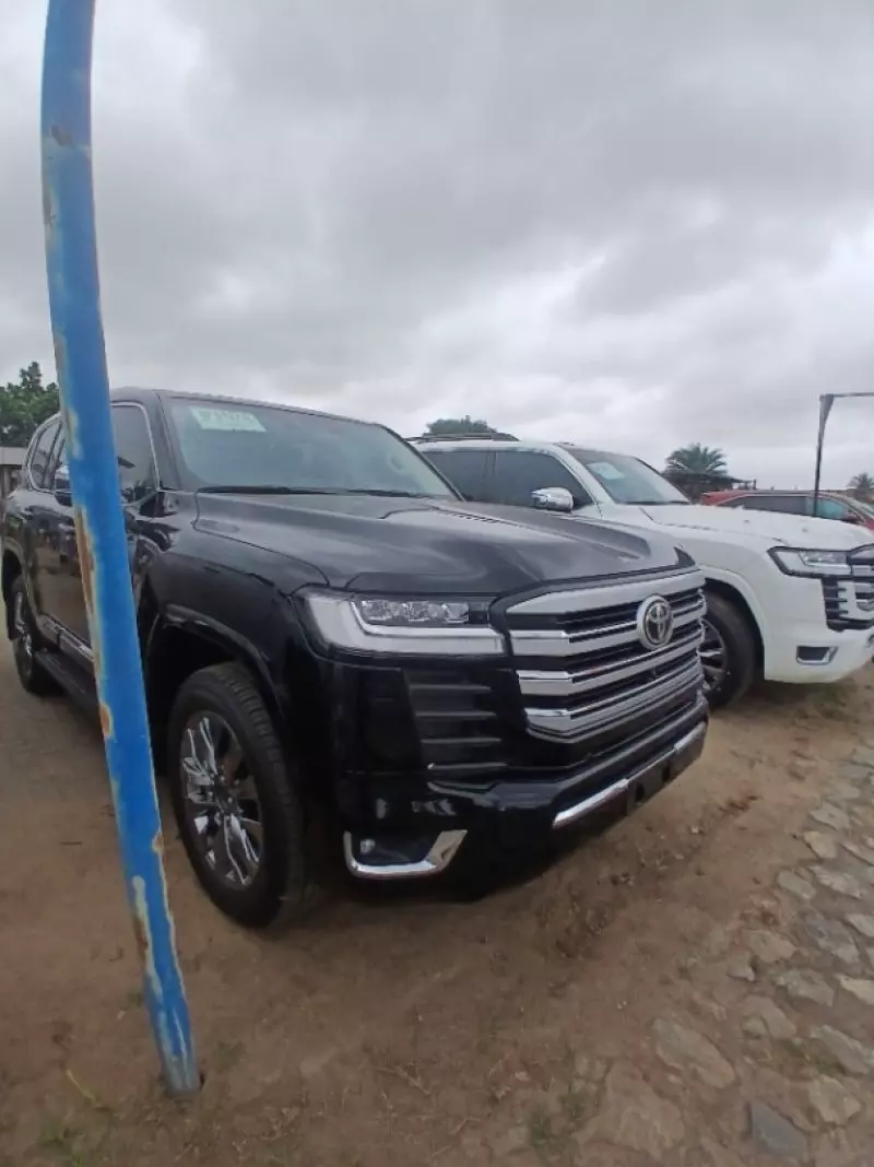 TOYOTA LANDCRUISER VXR   - 2025
