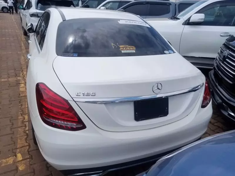 Mercedes-Benz C 180   - 2015