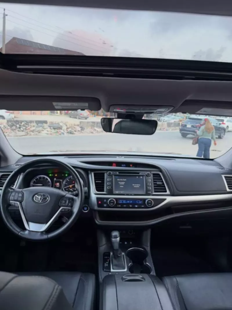 TOYOTA Highlander   - 2018