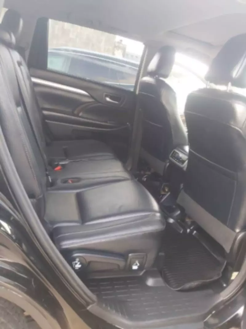Toyota Highlander   - 2018
