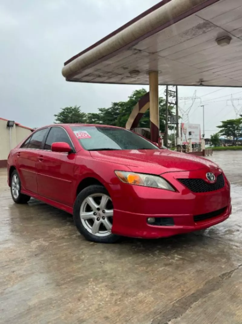 TOYOTA Camry - 2009