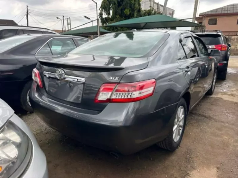 TOYOTA Camry   - 2011