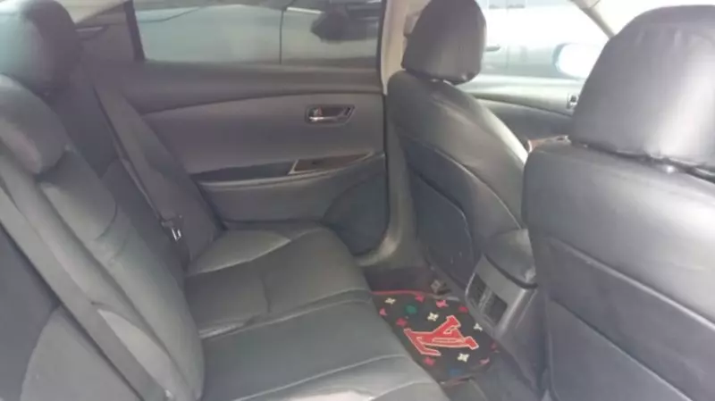 Lexus ES 350   - 2011