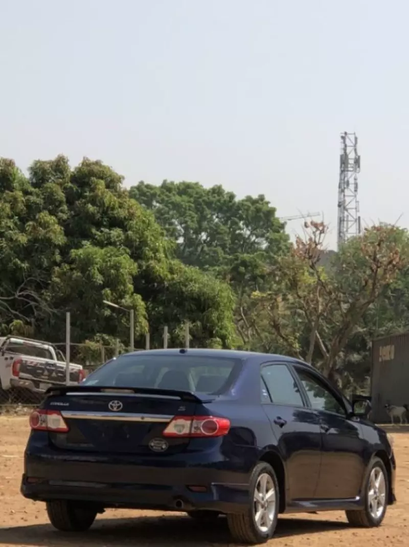 Toyota Corolla   - 2012
