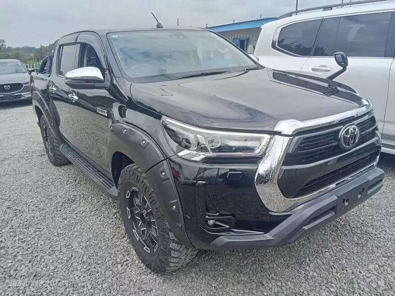 TOYOTA Hilux   - 2020