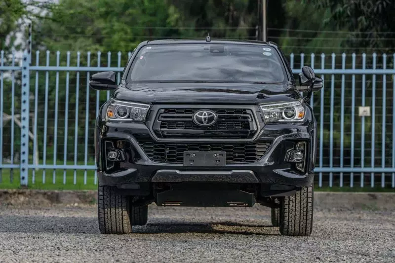 TOYOTA Hilux Revo    - 2019