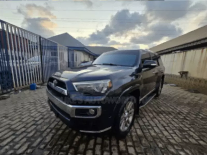 Toyota 4-Runner   - 2013