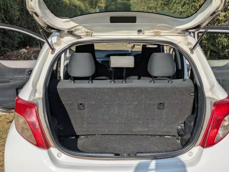 TOYOTA Vitz   - 2013