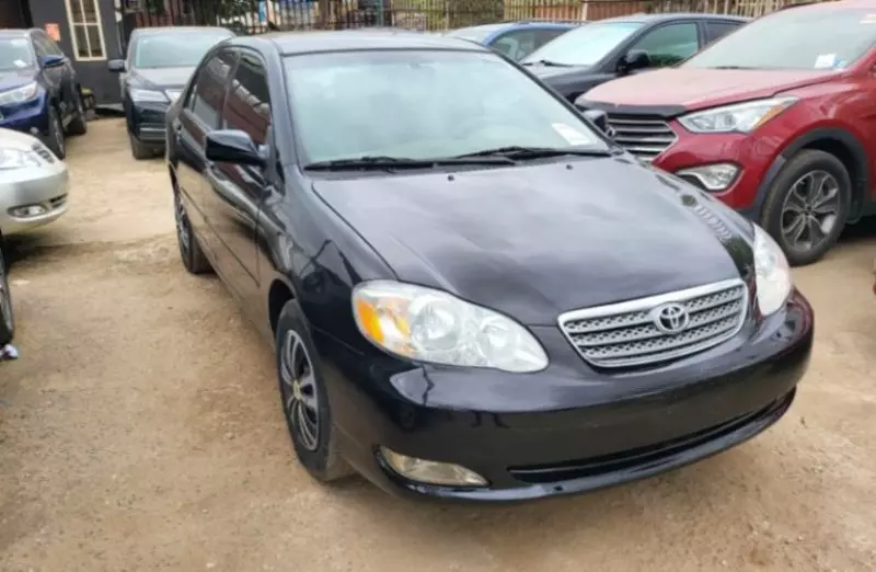 Toyota corolla   - 2005