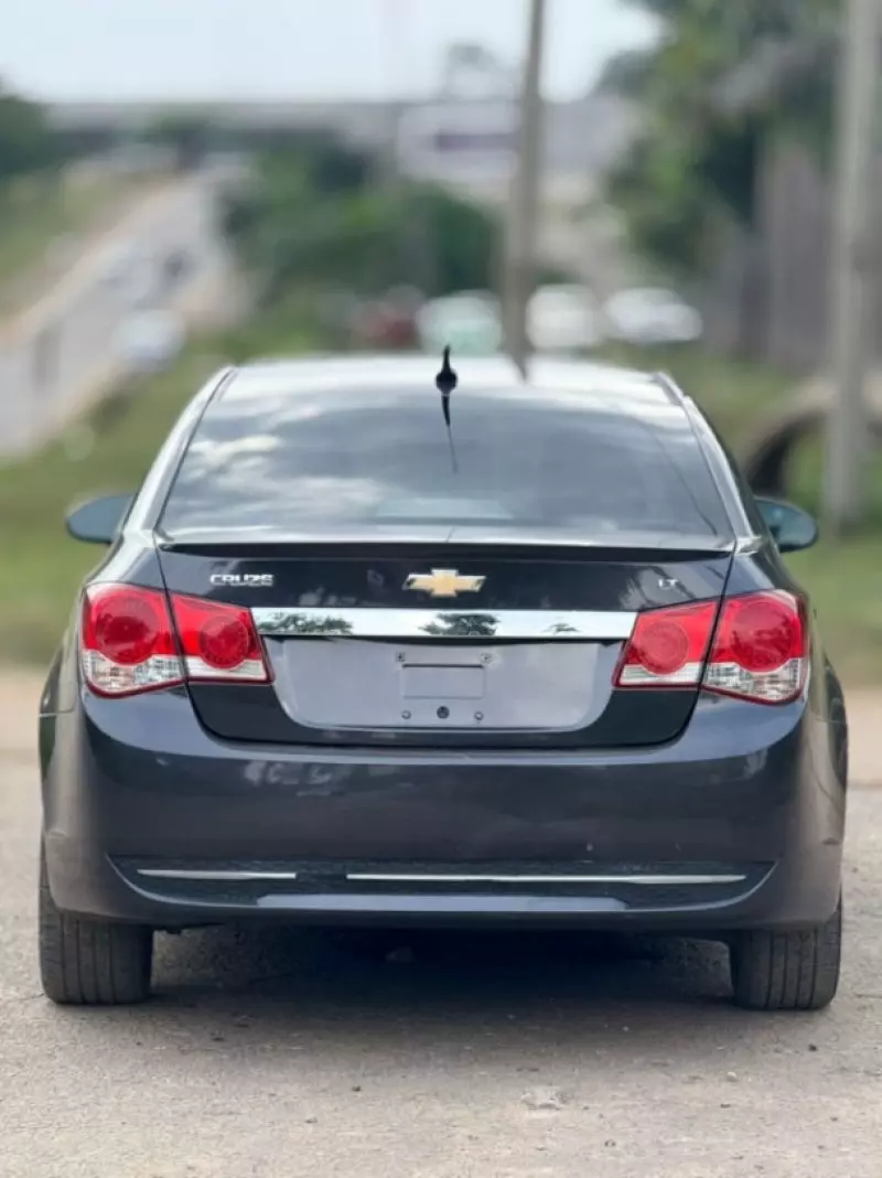 Chevrolet Cruze   - 2014