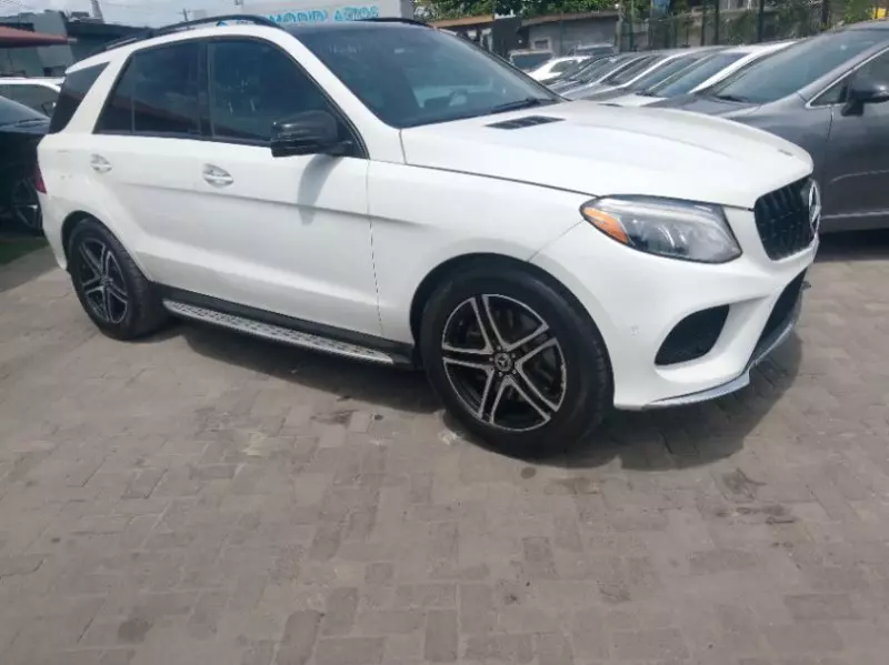 Mercedes-Benz GLE-Class   - 2018